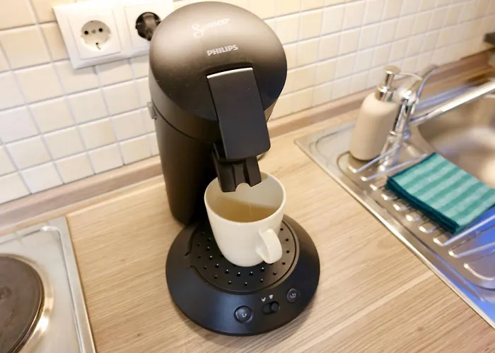 2 Stylische Separate Mit Zwei Privaten Stellplaetzen Fuer Bis Zu 8 Personen Und Stadtnah *