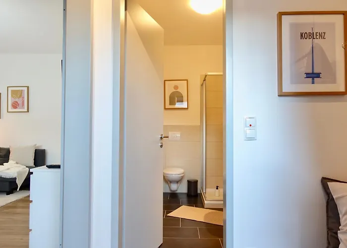 Daire 2 Stylische Separate Mit Zwei Privaten Stellplaetzen Fuer Bis Zu 8 Personen Und Stadtnah Koblenz (Rhineland-Palatinate)